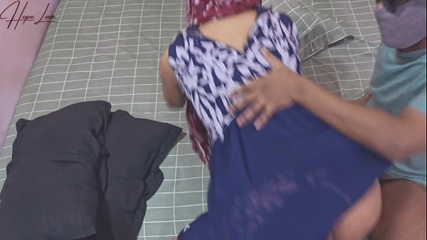 stepsister helped me finish on her pussy