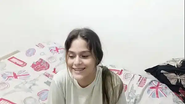 AYUDO A MI HERMANASTRA A VENGARSE DE SU NOVIO INFIEL Y TERMINA CON MI VERGA EN LA BOCA Y EL CULO CUBIERTO DE SEMEN