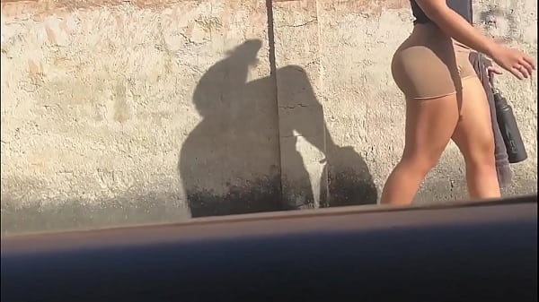 Monto A Mi Carro Una Desconocida Y Me Lleva A Su Casa Y Esto Sucede…