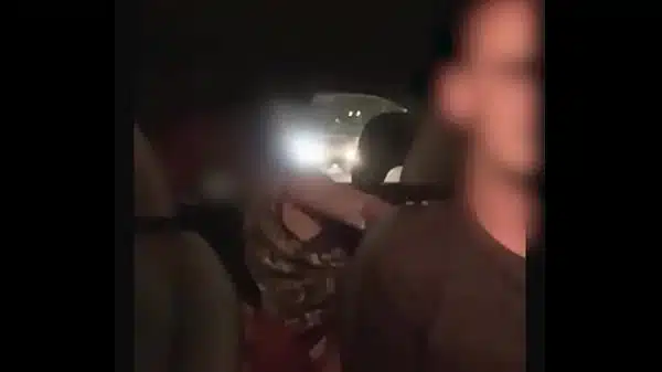 A Sra. Moema e um BBC no Estacionamento do MC e depois no Carro enquanto o corno dirige