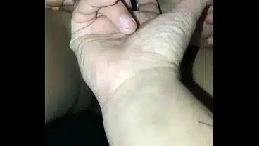 Fudemos a casada safada na oficina. Casada safada, foi arrumar o carro, nao aguentou os BBC pauzudo e pagou o serviço com a buceta.