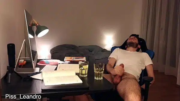 Piss and cum in drinking glass – gay urination