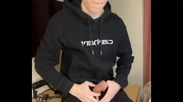 Carrying Heavy Bags Made My Arms Tired But My Dick Is Ready