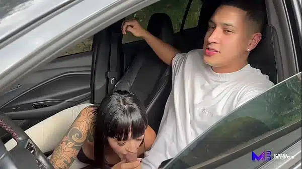 Colombian slut gets into a stranger’s car to have a wild fuck – Max Betancur & Luna Vitaler
