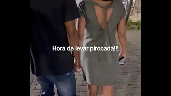 Exibição e pirocada dentro do carro com fã